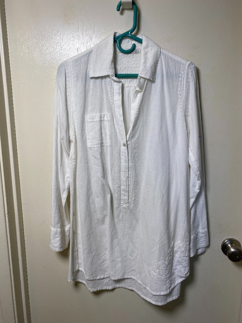 Subtle Luxury White Cotton Embroidered Tunic Top XS/S India